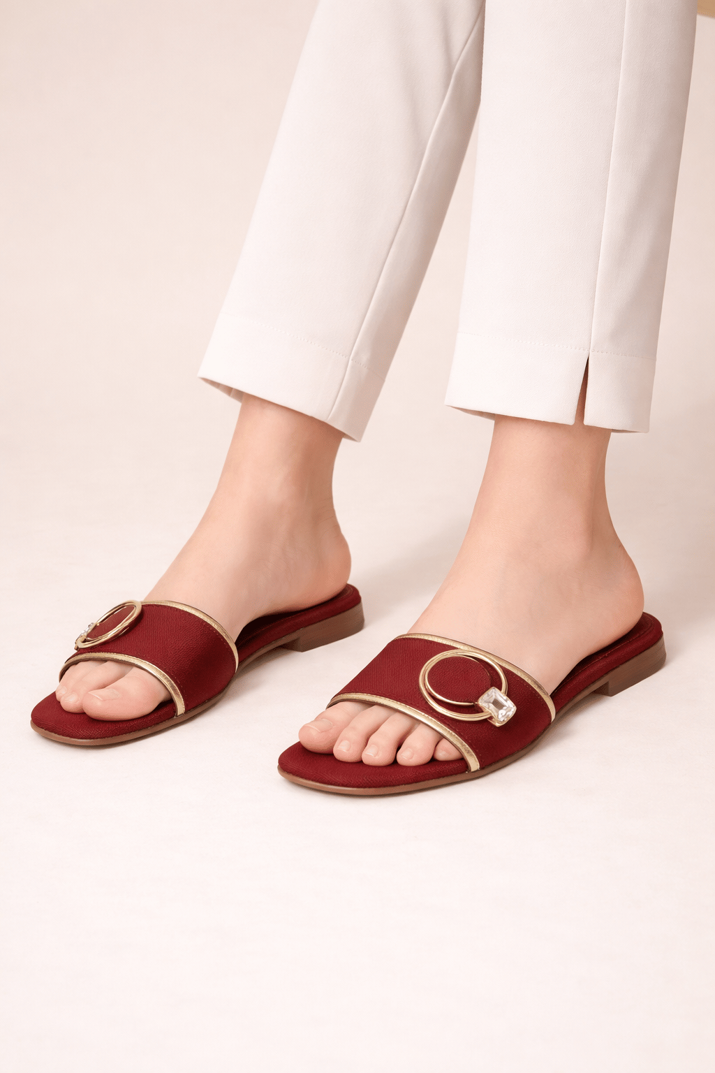 Elegant Ring-Detail Flat Sandals – Maroon